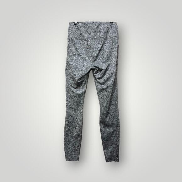 Avia Leggings Bundle! Size Medium. 2 pair. Charcoal and Light Grey Cargo Pocket - Picture 5 of 9